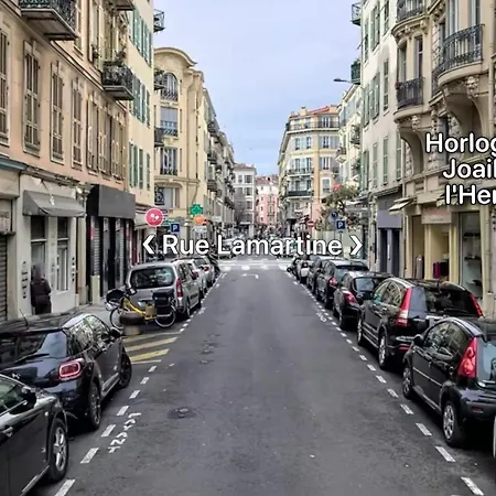 Appartement Luxueux, équipé En Plein Coeur De Ac-parking - 4 *